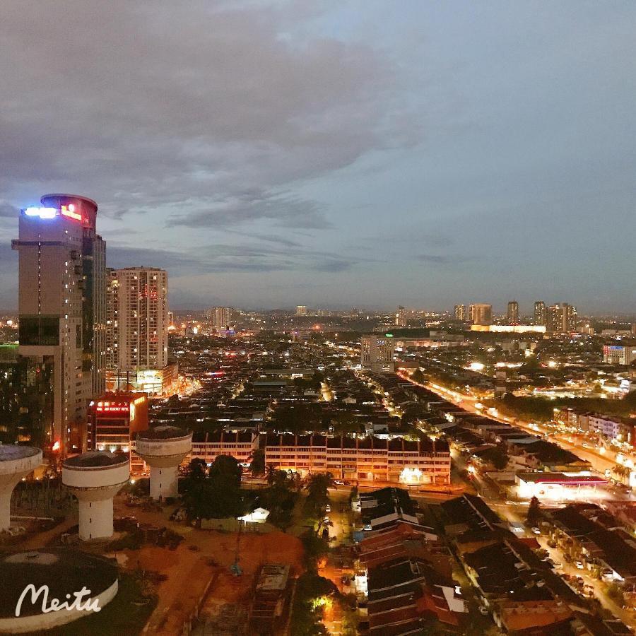 Twin Galaxy By Greatday Apartment Johor Bahru Bagian luar foto