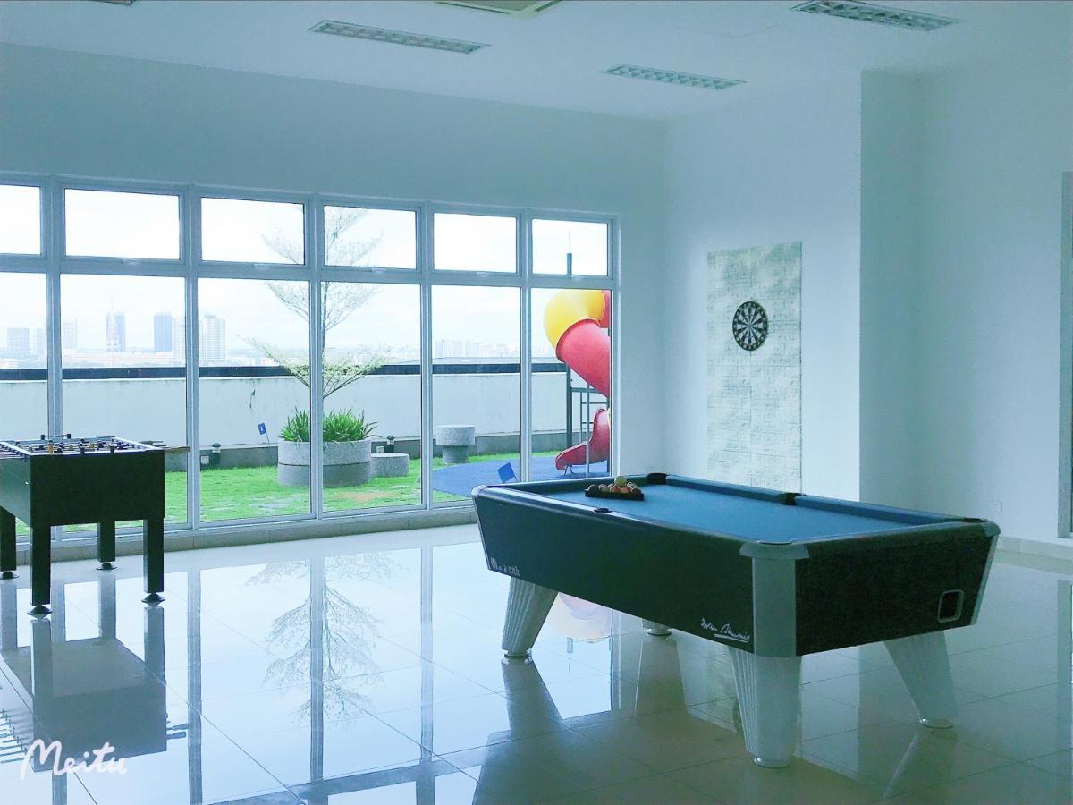 Twin Galaxy By Greatday Apartment Johor Bahru Bagian luar foto
