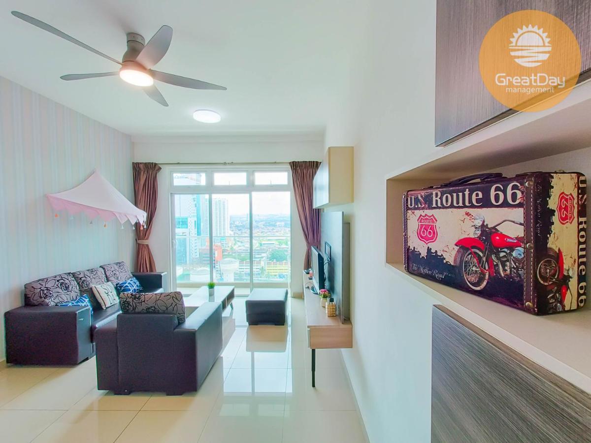 Twin Galaxy By Greatday Apartment Johor Bahru Bagian luar foto